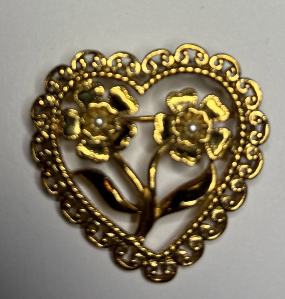 Vintage Avon Filigree Heart Brooch Gold Tone Floral Faux Pearl Pin